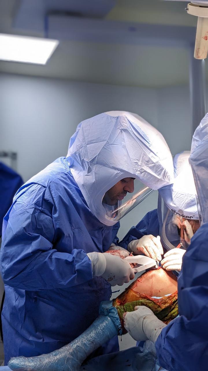 Orthopaedic knee ligament surgery in the operating theatre